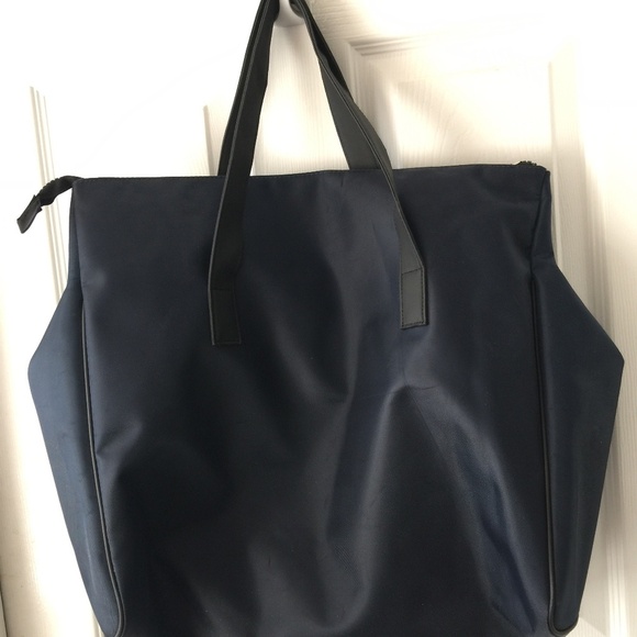 Large Issey Miyake Navy Blue Travel Bag NWT - Picture 2 of 8